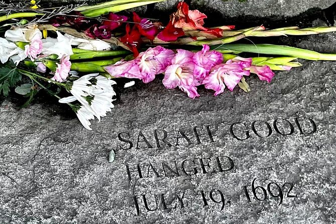 1692 Salem Night Walking Tour - About a dozen spooky sites, but with real context