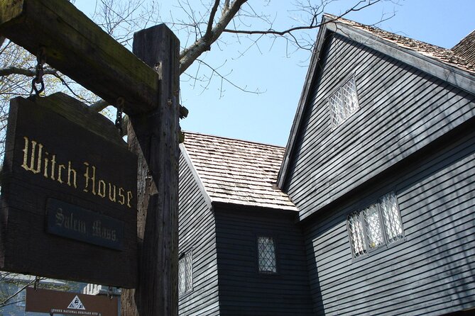 1692 Salem Night Walking Tour - Guides, tone, and why the story lands differently by night