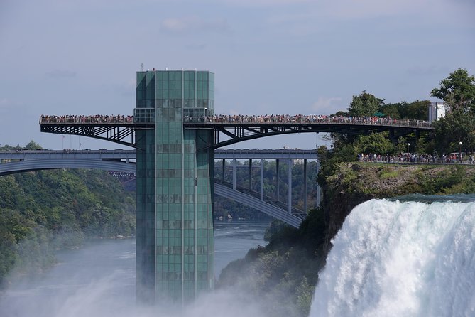 2-Day Niagara Falls USA Tour from Boston - Touring with real humans: guides make or break it