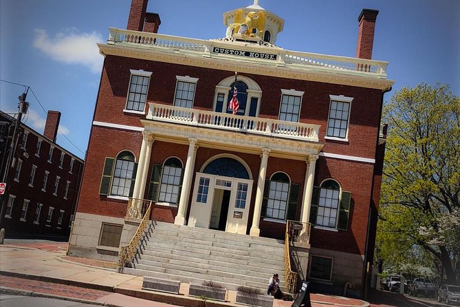 Best Historic Overview of Salem Walking Tour - Bewitched in Lappin Park and Bell at the YMCA: pop culture meets old power