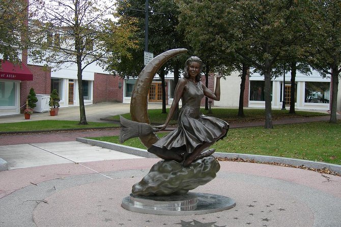 Best Hocus Pocus Movies & More Tour - Why this 90-minute Salem movie walk is good value