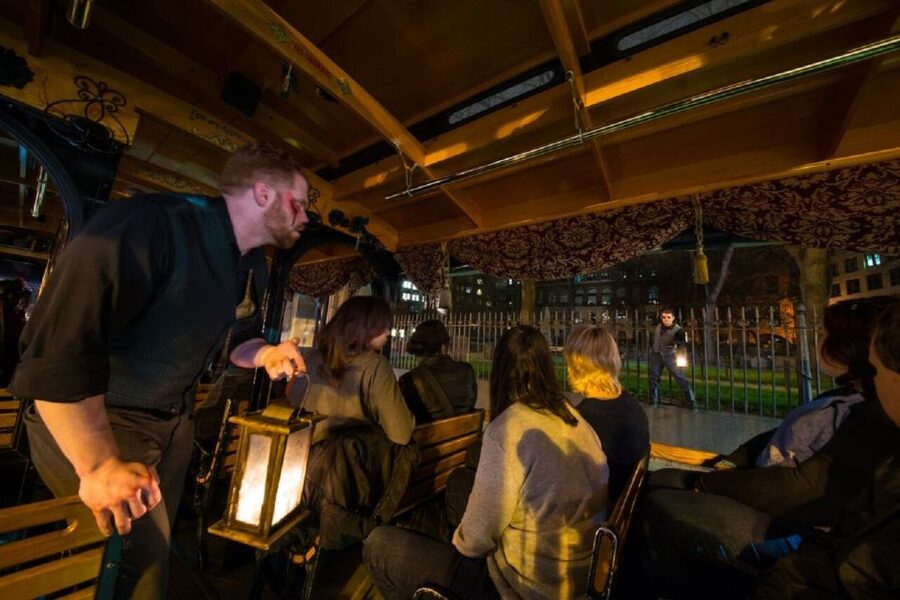 Boston: 1.5-Hour Ghosts and Gravestones Tour - Practical tips so your night goes smoothly