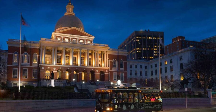 Boston: 1.5-Hour Ghosts and Gravestones Tour - Where the tour starts: the Old Town Trolley on Atlantic Avenue