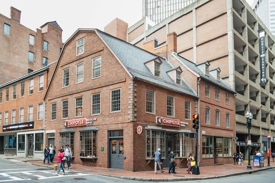Boston: 2-Hour Historic Walking Tour - Walking comfort: what to wear in real Boston weather