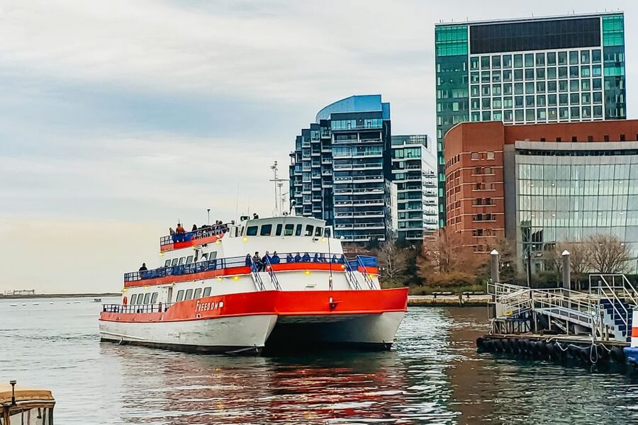 Boston: Boston Harbor Sunset Cruise - Value check on $31 for 90 minutes