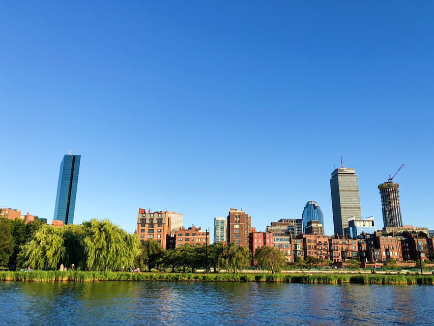 Boston: Charles River Sightseeing Cruise - Onboard experience: how the narration and crew work