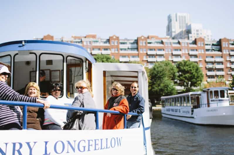 Boston: Charles River Sightseeing Cruise - Seating choices: covered comfort vs better views at the front