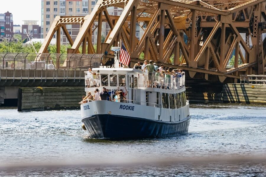 Boston: City Cruises Historical Sightseeing Cruise - Why a 1-Hour Boston Harbor Cruise Works So Well