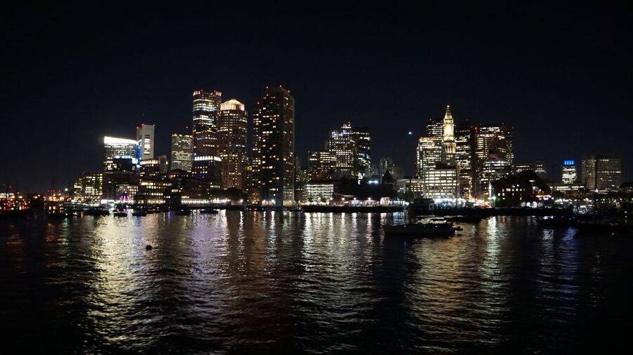 Boston: Cocoa and Carols Holiday Cruise - Should You Book the Boston Cocoa and Carols Holiday Cruise?