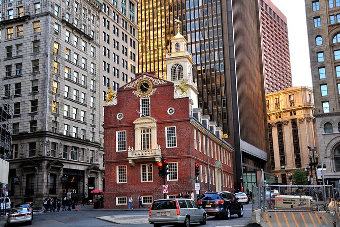 Boston: Food and History of The Freedom Trail Private Tour - North End food tastings: breads, cheeses, pizza, and the right kind of hungry