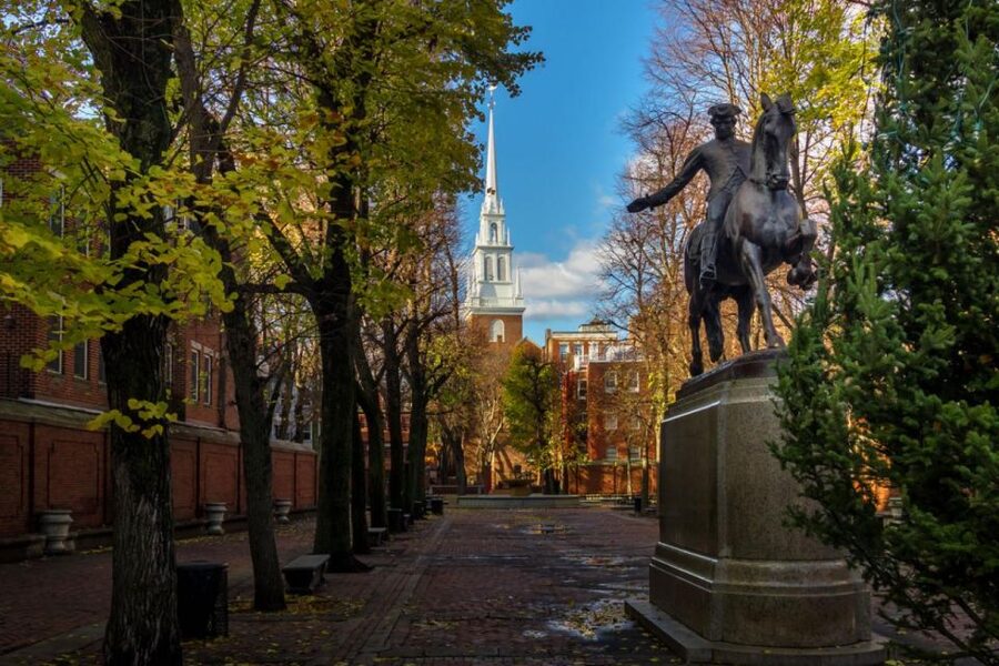 Boston: Freedom Trail, Bunker Hill, & USS Constitution Tour - From the Massachusetts State House to Boston Common