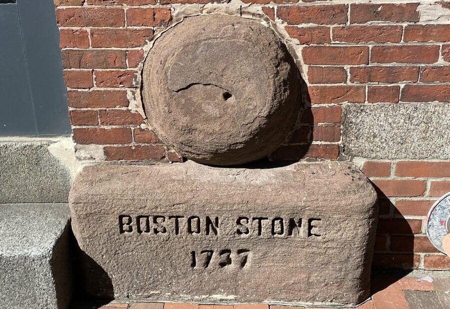 Boston: Freedom Trail Guided Walking Tour in French - More than the Trail: modern sculptures and memorials that change the tone