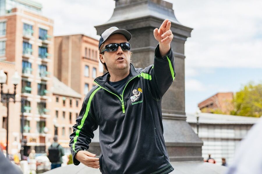 Boston: History Pub Crawl Tour Along the Freedom Trail - Meeting at Faneuil Hall: Find the Sam Adams statue fast