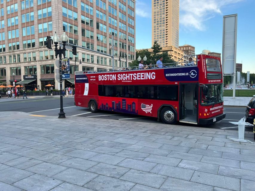 Boston: Hop-On Hop-Off Double-Decker Bus Sightseeing Tour - Stop 2: Old State House Museum, City Hall, and meeting-house Boston