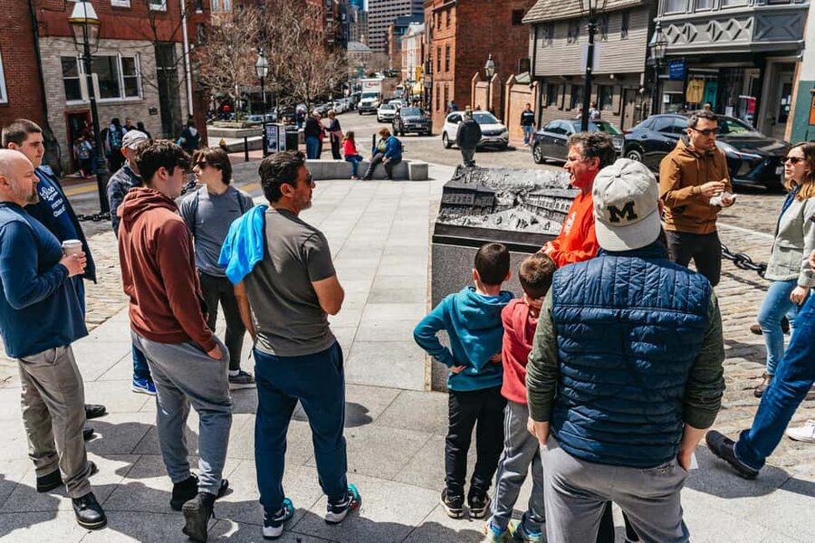 Boston: North End Pizza Walking Tour with 3 Slices & Cannoli - Charlestown Navy Yard and USS Constitution Views