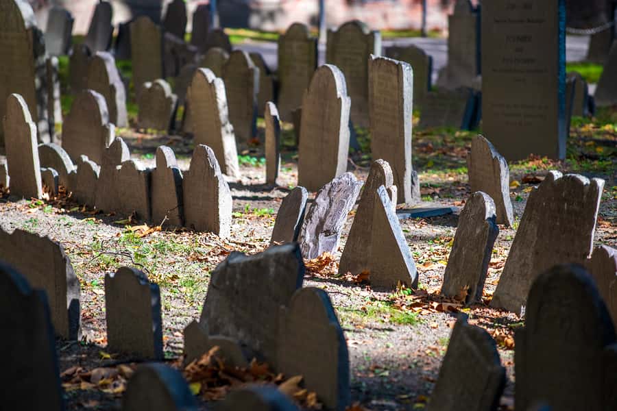 Boston: Official Freedom Trail® Walking Tour - Granary Burying Ground and Paul Revere’s grave: the Revolution with a face