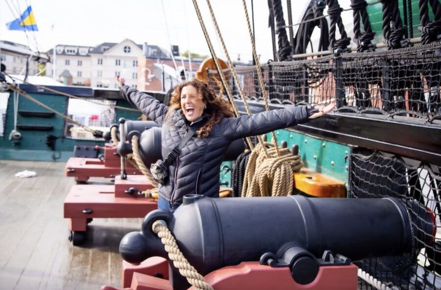 Boston Premium Driving Tour with Boat Cruise and Bunker Hill - Downtown hotel pickup, luxury van comfort, and real timing