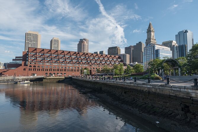 Boston Private Food Tour of 6+ Tastings, Cannoli, Lobster Roll - What you eat: clam chowder, lobster roll, cannoli, pizza, lemon slush and the secret dish