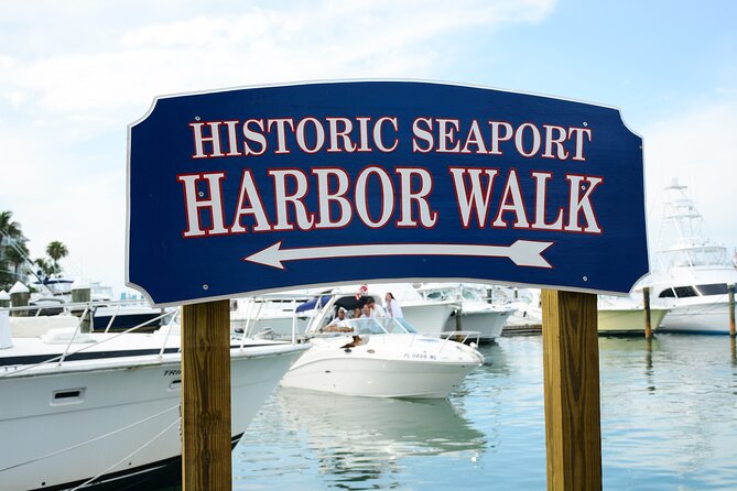 Boston Seafood Lovers Food and History Walking Tour - HarborWalk and Long Wharf: Chowdah, oysters, and shrimp with real waterfront payoff