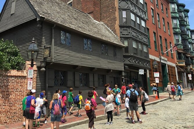 Boston Seafood Lovers Food and History Walking Tour - Union Oyster House lobster roll lunch: the centerpiece you plan your appetite for