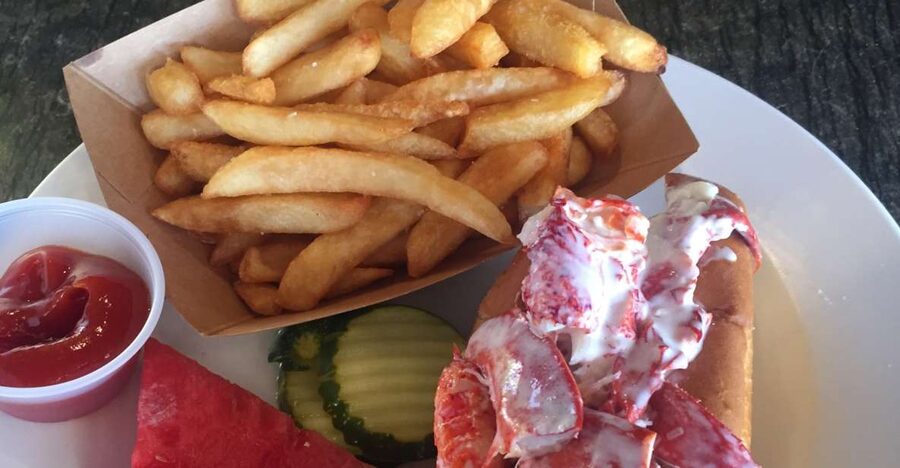 Boston: Seafood Tasting & Historical Walking Tour - A 150-minute plan that works for first-timers