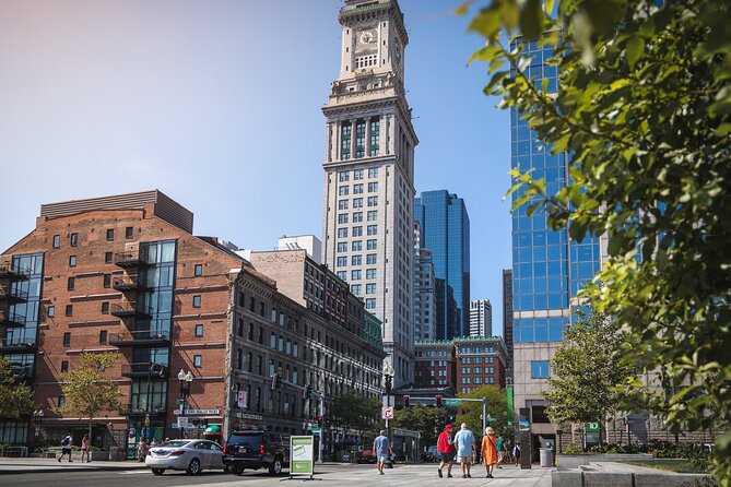 Boston Seafood to Freedom Trail Highlights Private Tour - Starting at Samuel Adams, then Faneuil Hall Marketplace