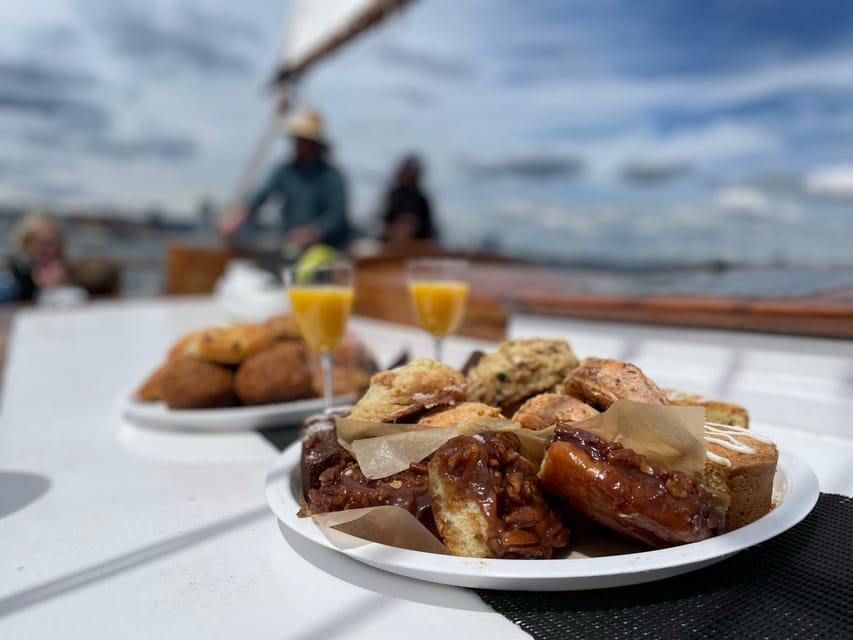 Boston: Sunday Pastry & Prosecco Sail on Boston Harbor - Drinks Onboard: Alcohol Included, Plus a Real Menu