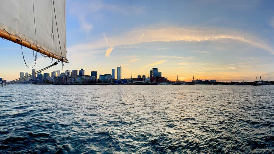 Boston: Sunset Tall Ship Harbor Cruise - Getting to Fan Pier Marina, and finding your ship fast