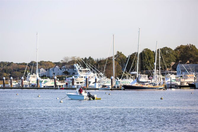 Boston to Plymouth Day-Trip including Quincy, Plimoth Patuxet and Mayflower II - Morning pickup, coach ride, and the first stretch of New England
