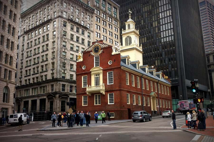 Boston: Top 10 Freedom Trail & 'Cheers' Guided Walking Tour - Why this walk feels different from a standard city tour
