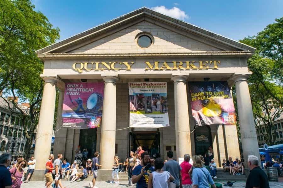 Boston: Top 10 Freedom Trail & 'Cheers' Guided Walking Tour - Cheers Boston in Beacon Hill, photo stop plus real admission