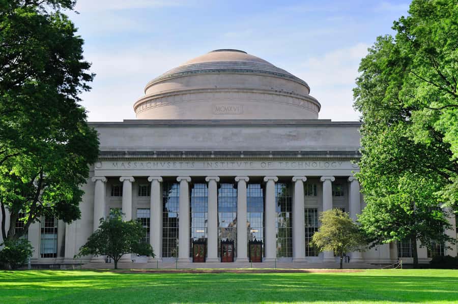 Cambridge, Massachusetts: MIT and Harvard Walking Tour - Outside only, so your time goes to legends, architecture, and context