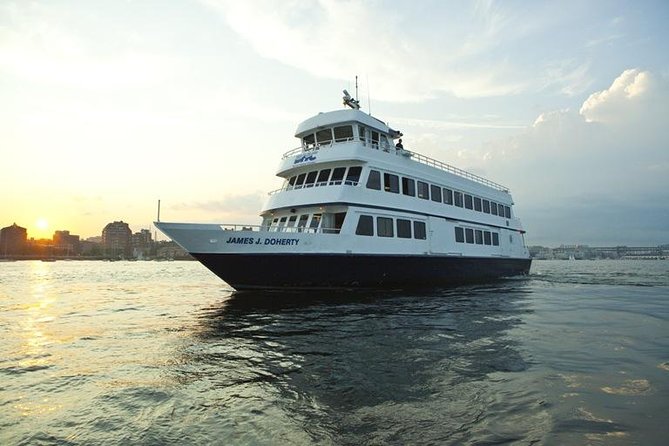 City Cruises Boston 90-Minute Harbor Sunset Sightseeing Cruise - Food, drinks, and onboard comfort (and where lines can form)