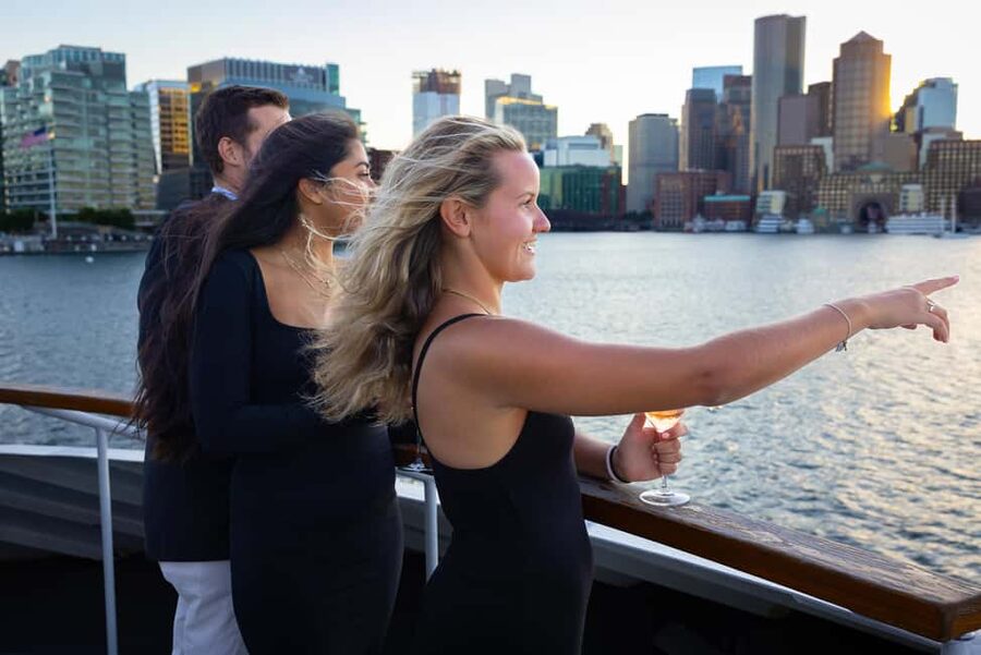 City Cruises Boston: Harbor Buffet Lunch or Dinner Cruise - Should you book City Cruises Boston harbor buffet cruise?