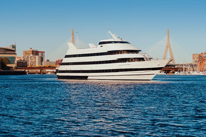 City Cruises Boston: Signature Dinner Cruise - Service that can make the difference: the staff energy feels real