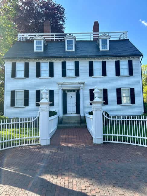 Discover Salem's History & Practice Authentic Witchcraft - Witch House and the test: what would you have been condemned for?
