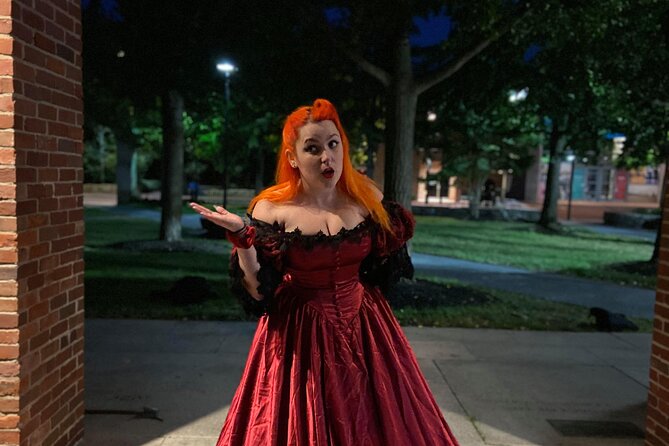 Double Trouble Combination Pass: 2 Tours (History & Ghost Tours) - Double Trouble Combination Pass: a smart Salem twofer on foot