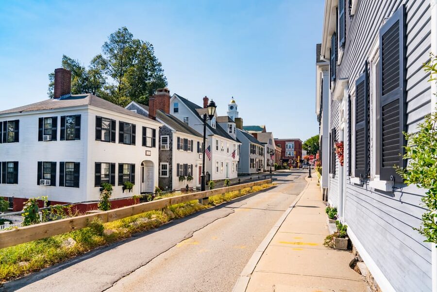 From Boston: Quincy, Plymouth, and Mayflower II Day Trip - Plimoth Patuxet: where 1620 life feels hands-on