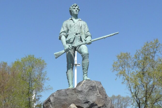 Full-Day Minivan Tour of Revolutionary Boston, Lexington and Concord - Boston first: learning the setting behind the Revolution