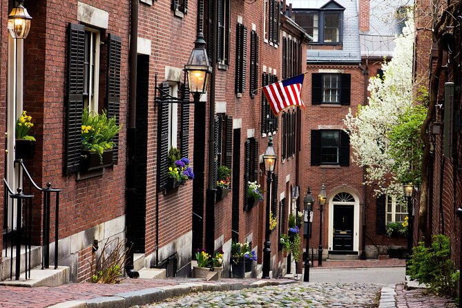 Haunted Boston’s Historic Streets Walking Guided Tour - The Hawthorne reverend ghost connection you won’t forget