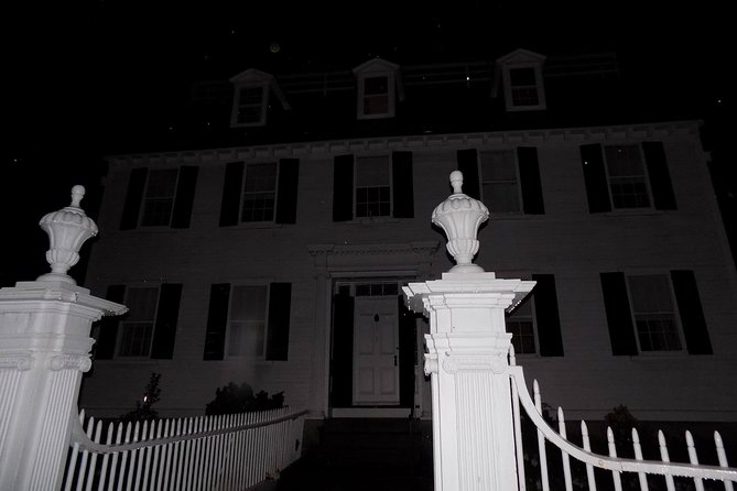 Haunted Footsteps Best Ghost & Paranormal Salem Tour - Photo Analysis and the Lantern-Light Advantage for Night Shots