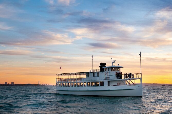 Holiday Sunset Cruise in Boston Harbor - Where you start: Rowes Wharf and getting aboard smoothly