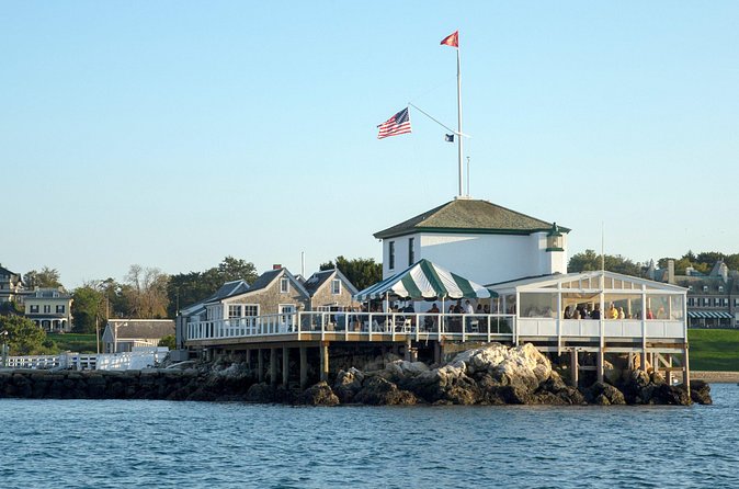 Lighthouse and Mimosa Cruise of Narragansett Bay from Newport - Goat Island North Lighthouse: the first stop that sets the tone