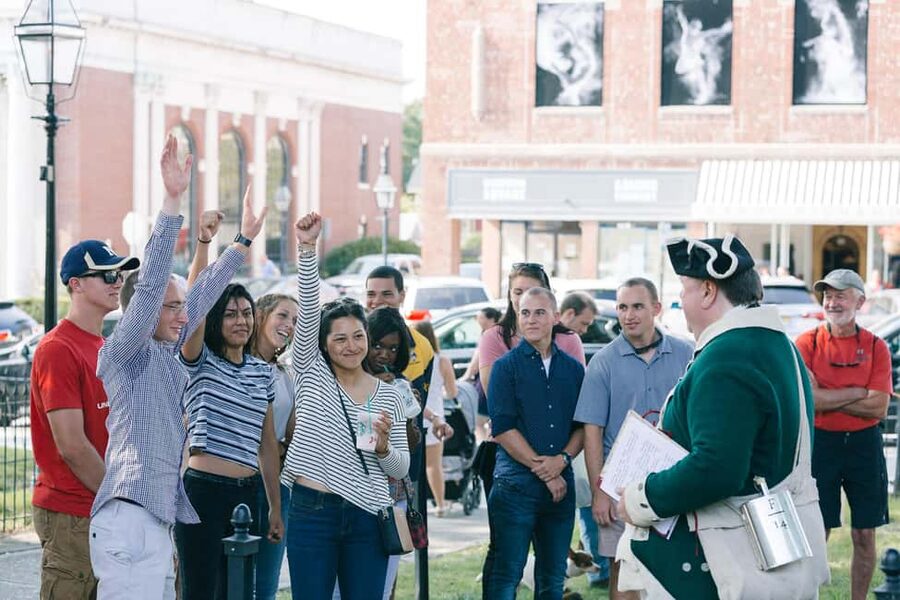 Newport and the American Revolution Guided Tour - Starting point at Colony House and Museum of Newport History