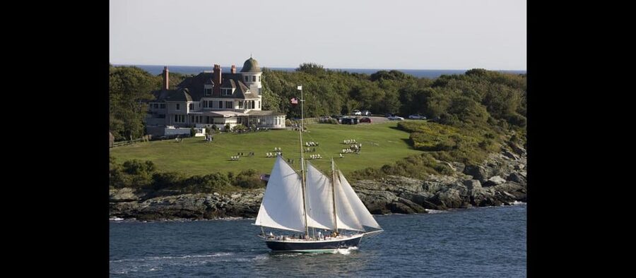 Newport: Day Sail on Narragansett Bay aboard Aquidneck - Why this 100-minute Newport sail feels like the sweet spot