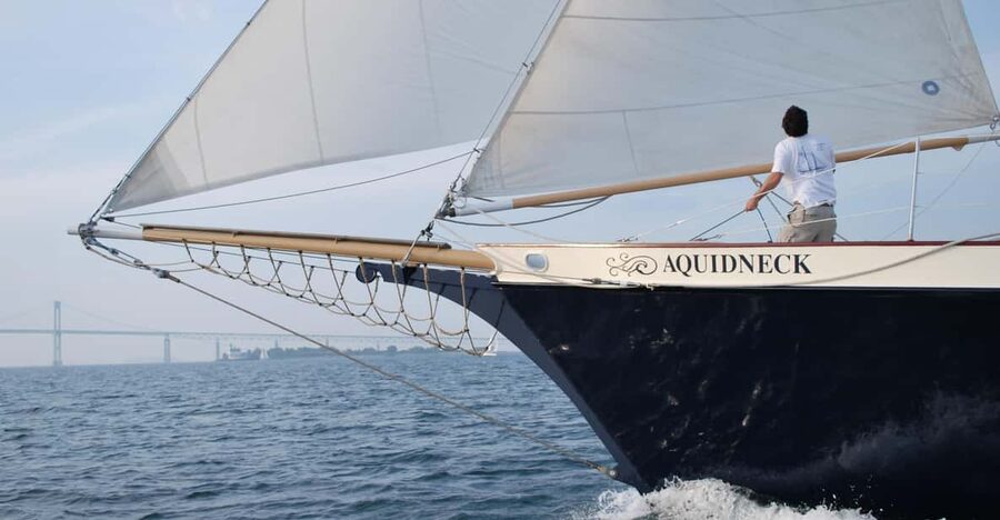 Newport: Day Sail on Narragansett Bay aboard Aquidneck - Bowen’s Wharf meet-up: where to go and how to get there on foot