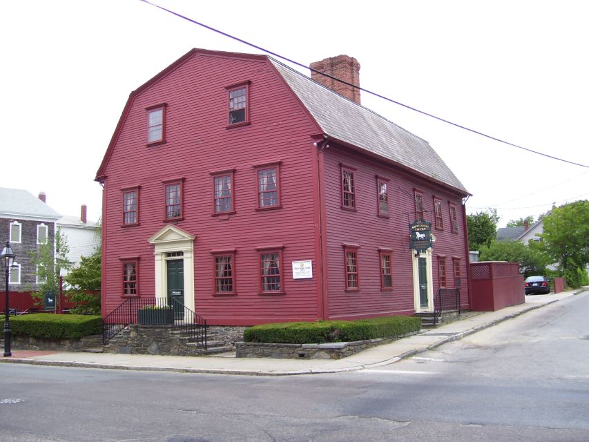 Newport: Historic District Ghosts Guided Walking Tour - Key Points at a Glance