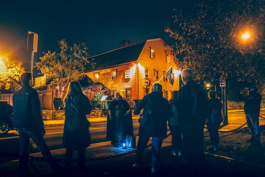 Newport: Historic District Ghosts Guided Walking Tour - Where the Lanterns Start at Newport Marriott