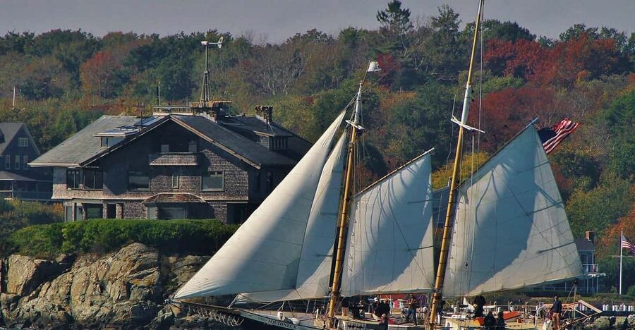 Newport: Morning Mimosa Sail aboard Schooner Aquidneck - Captain and Crew Commentary That Actually Adds Context