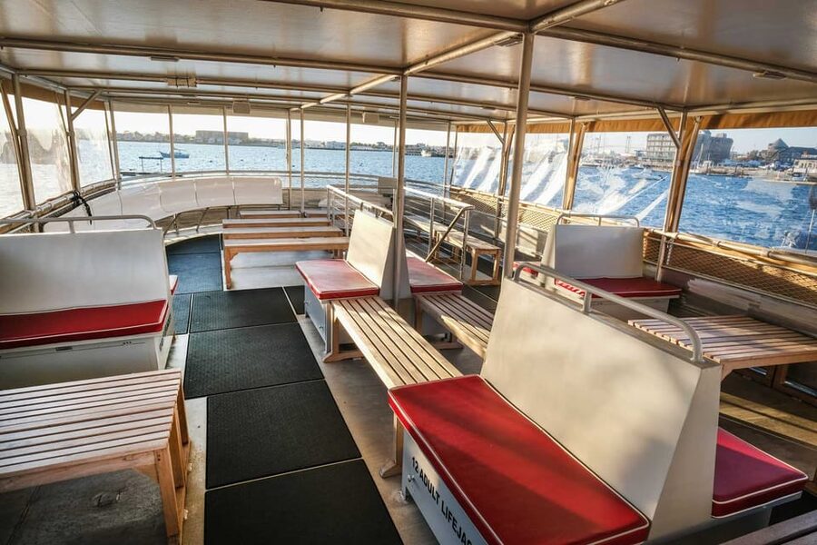 Newport, RI: Lighthouse and Mimosa Cruise - How to make the most of your 75 minutes